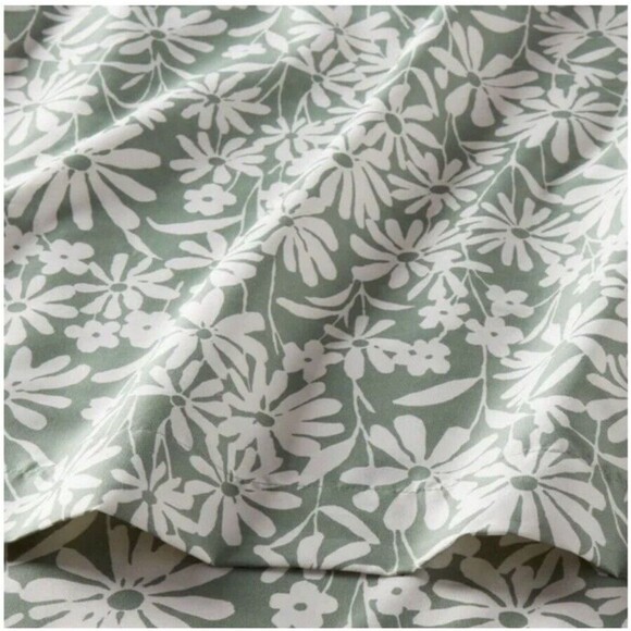 Room Essentials Twin/XL Twin Microfiber Green/white Floral Sheet Set NEW!! - Picture 3 of 8